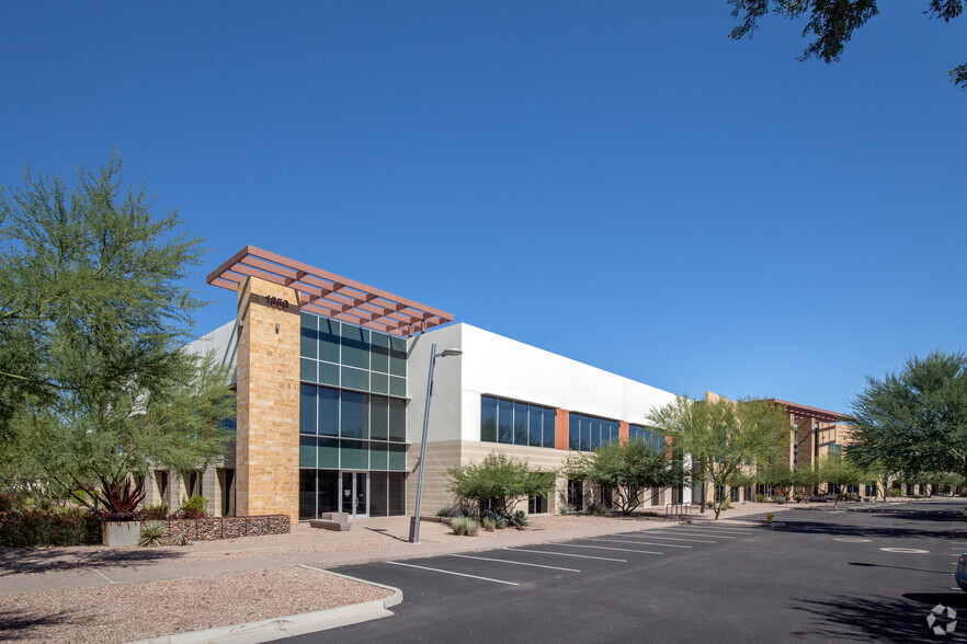 1850 W Rio Salado Pky, Tempe, AZ for lease - Primary Photo - Image 1 of 5