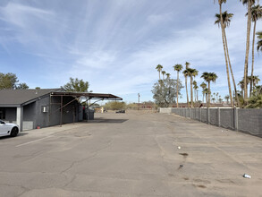 2850 E Van Buren St, Phoenix, AZ for lease Building Photo- Image 2 of 8