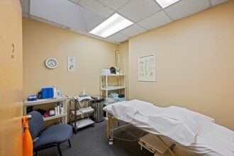 2201-2211 Merrick Rd, Merrick, NY for lease Interior Photo- Image 1 of 6