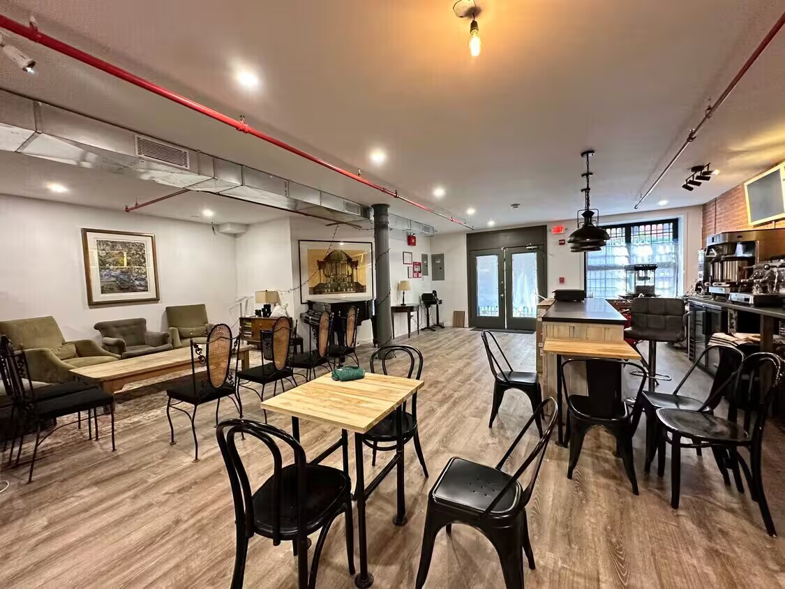 265 Water St, New York, NY 10038 - Unit Retail Co-op - - Interior Photo - Image 1 of 5