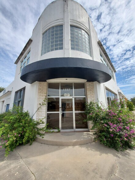 1227 Avenue L, Galveston, TX for sale - Building Photo - Image 1 of 1