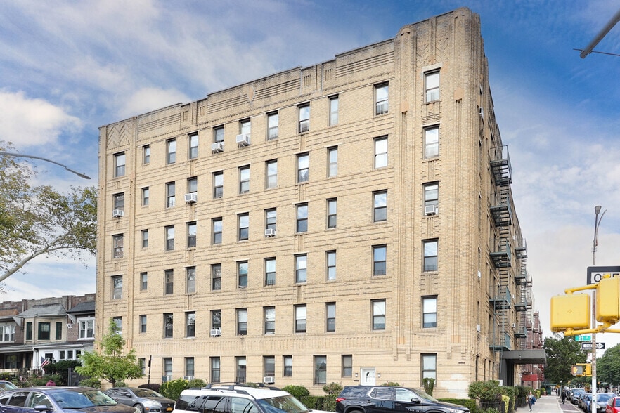 8020 4th Ave, Brooklyn, NY for lease - Building Photo - Image 3 of 7