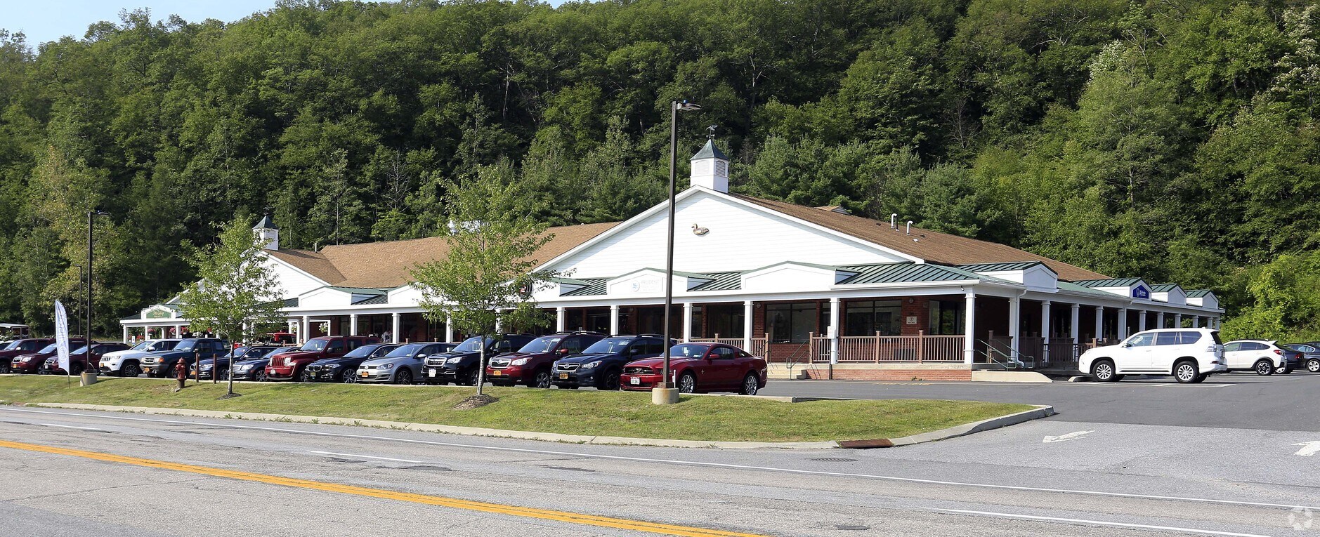 549 Route 17, Tuxedo Park, NY 10987