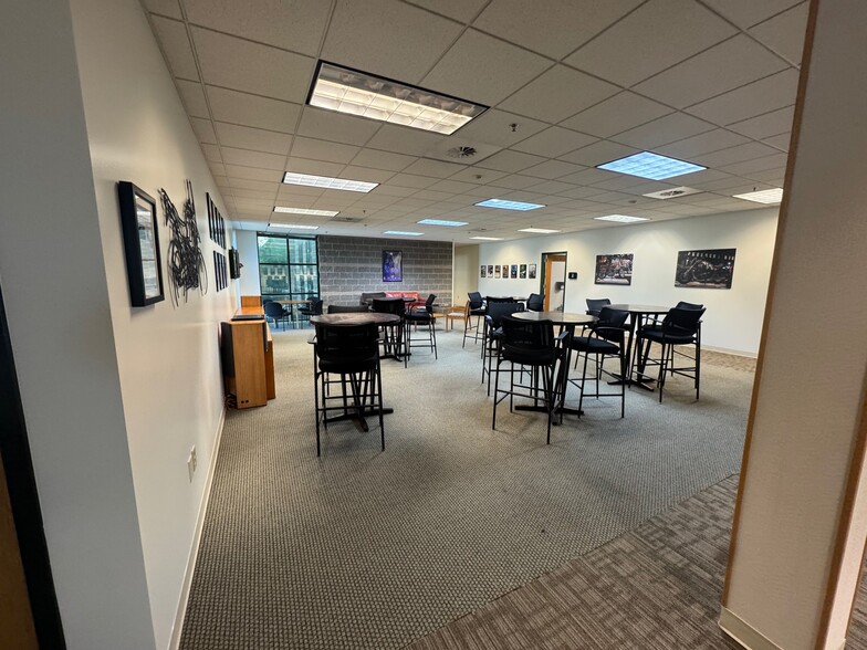 3131 W 2210 S, Salt Lake City, UT for lease - Interior Photo - Image 3 of 10