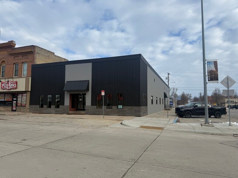 646 Front St, Casselton, ND for sale - Primary Photo - Image 1 of 1