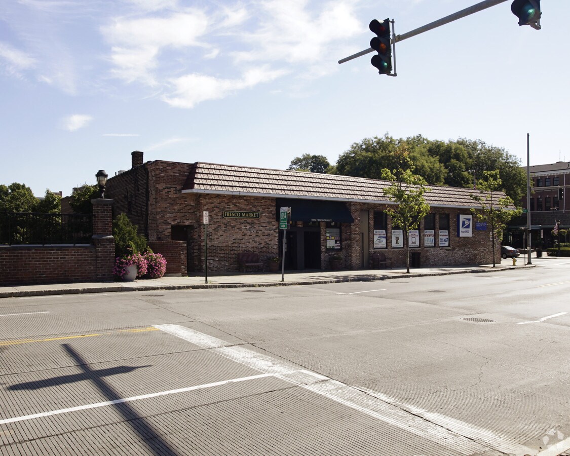 33 Main St, Tuckahoe, NY 10707