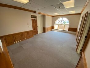 222 Main St, Racine, WI for lease Interior Photo- Image 1 of 5