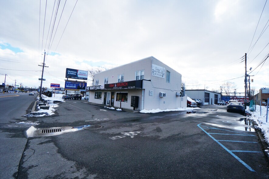 365 N Midland Ave, Saddle Brook, NJ for lease - Building Photo - Image 1 of 12