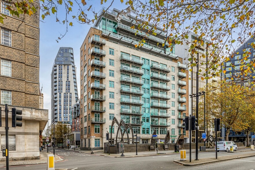 9 Albert Emba, London for lease - Building Photo - Image 2 of 11