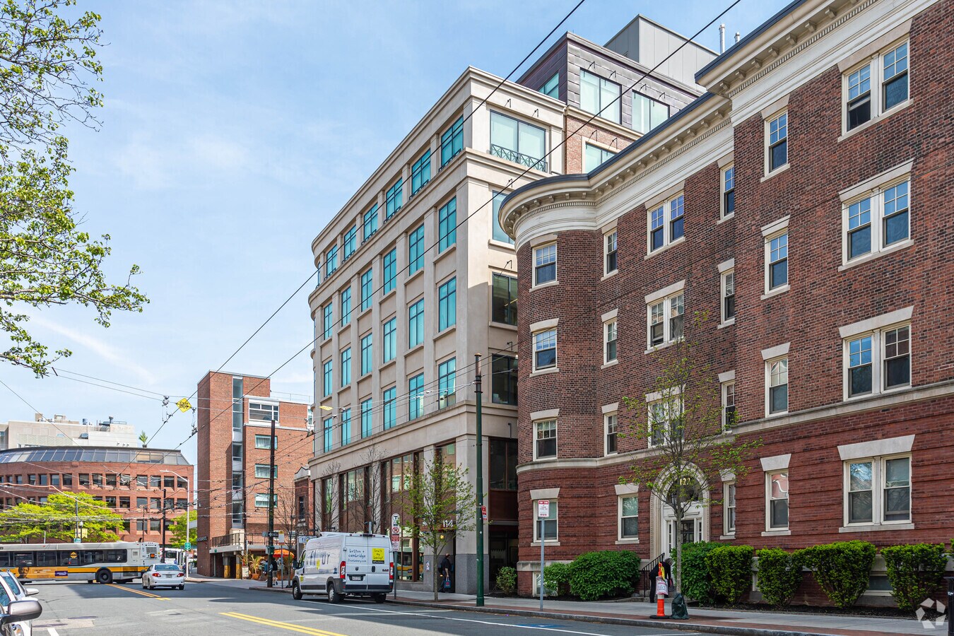 114 Mount Auburn St, Cambridge, MA 02138