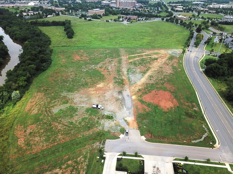 1505 Medical Center Pky, Murfreesboro, TN for sale - Building Photo - Image 1 of 2