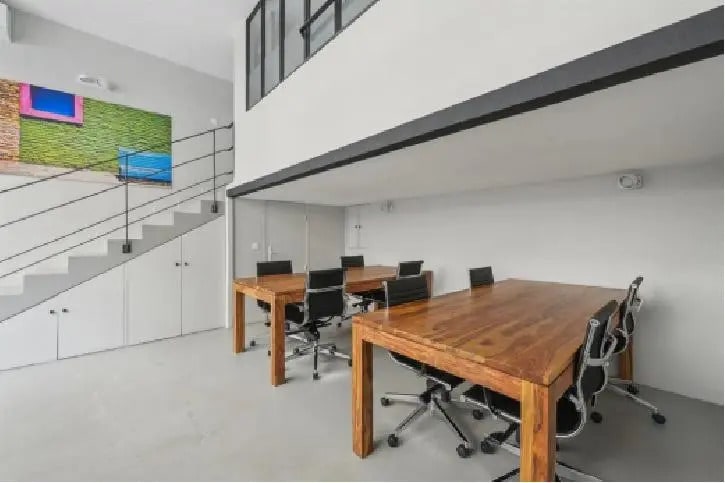Location Bureaux 100 m² - Photo 1