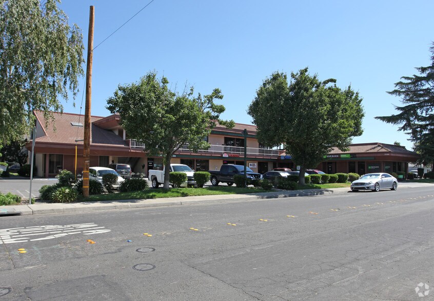 1508 Coffee Rd, Modesto, CA for sale - Primary Photo - Image 1 of 1