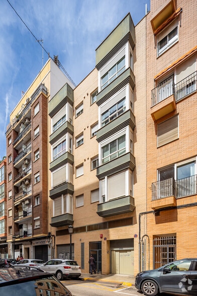 Carrer del Doctor Ferran, 9, València, Valencia for sale - Primary Photo - Image 1 of 17