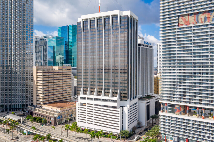 2 S Biscayne Blvd, Miami, FL for lease - Building Photo - Image 3 of 40