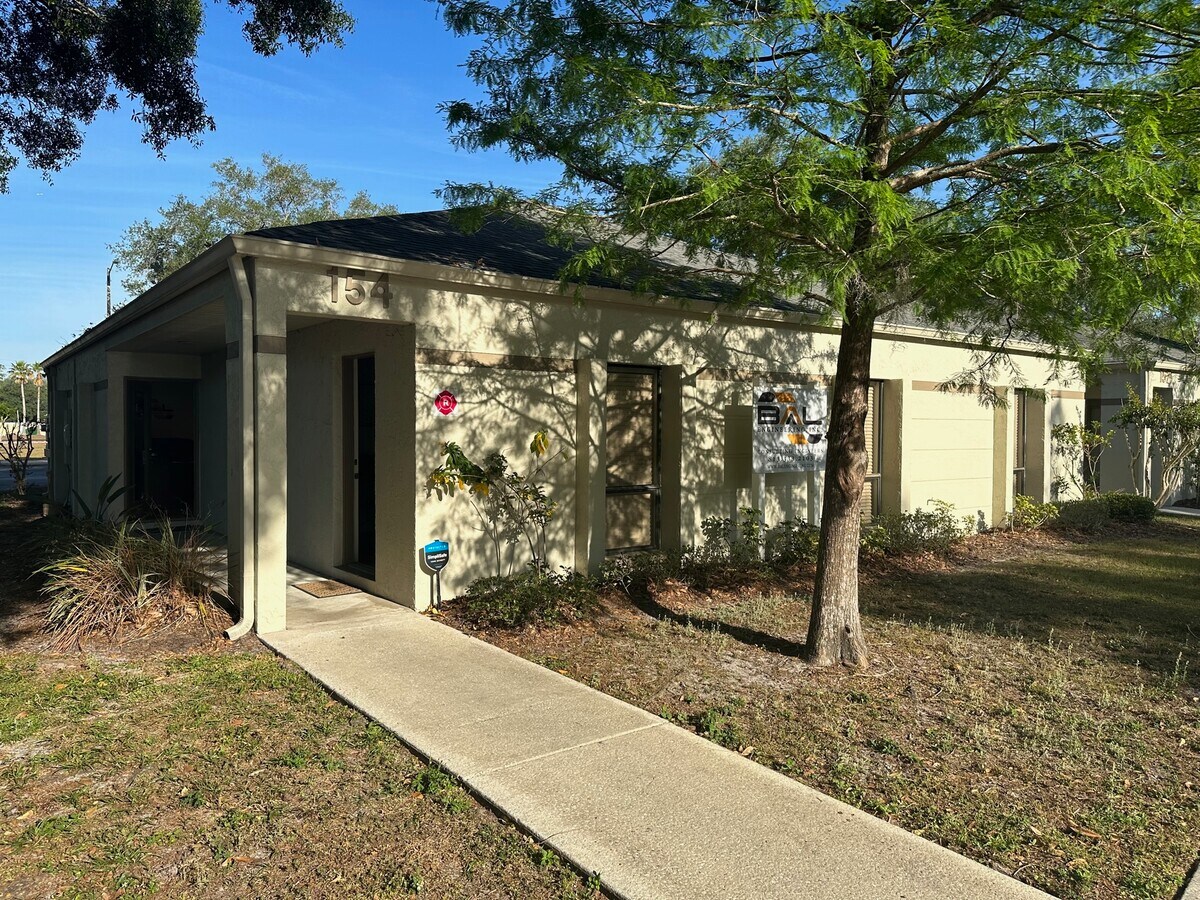 154 Whitaker Rd, Lutz, FL 33549