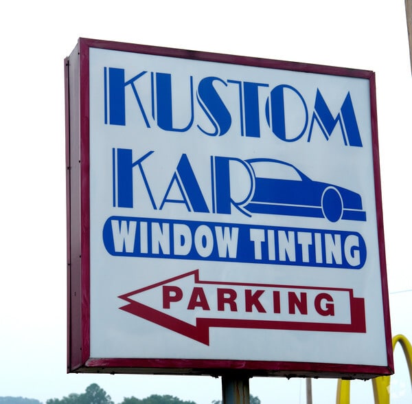 2303 Fort Henry Dr, Kingsport, TN for sale - Building Photo - Image 2 of 3