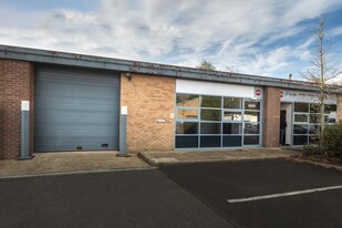 878 Plymouth Rd, Slough BKS - Warehouse