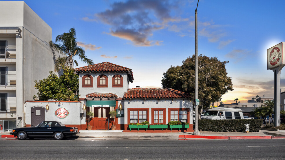 6204 W Coast Hwy, Newport Beach, CA for lease - Primary Photo - Image 1 of 9