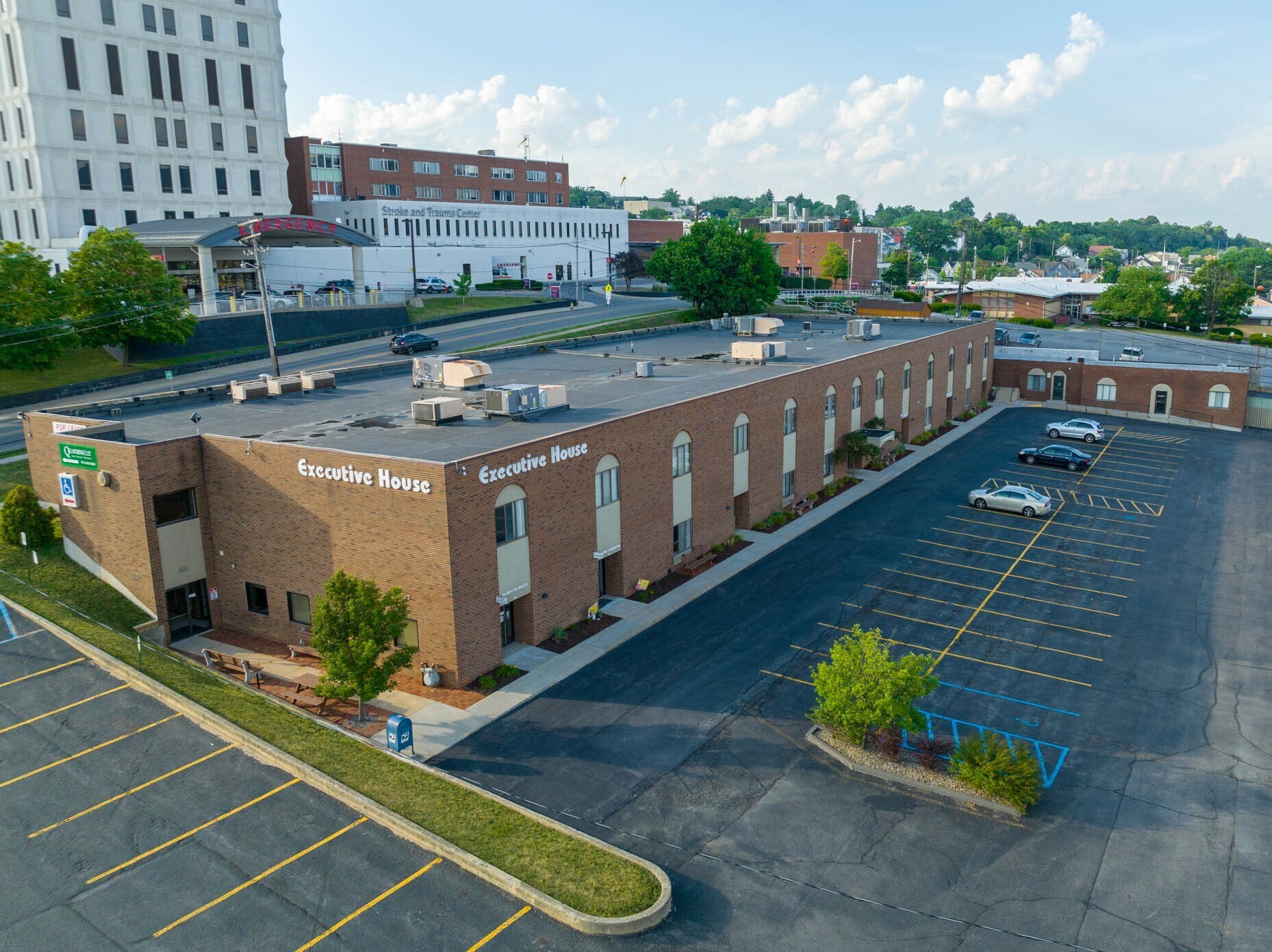 615 Howard Ave, Altoona, PA 16601 Executive HouseWendy's