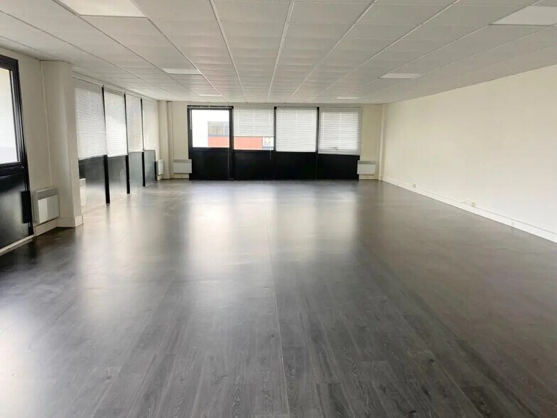 Rue Du Gros Murger, Herblay-sur-Seine for lease - Interior Photo - Image 2 of 11