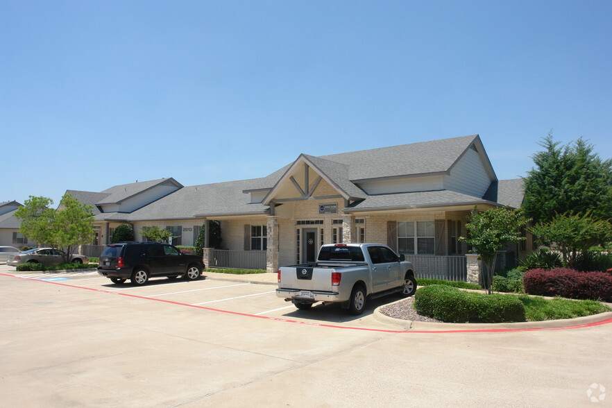 2613 Sagebrush Dr, Flower Mound, TX for lease - Building Photo - Image 2 of 6