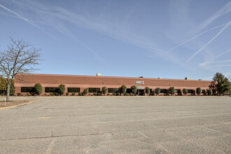 118 Lukens Dr, New Castle, DE for lease Building Photo- Image 2 of 64