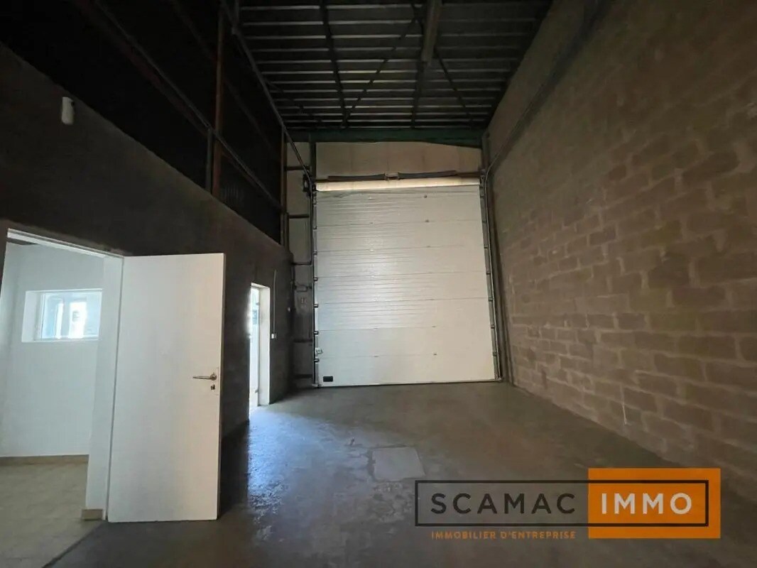 Flex in Chilly-Mazarin for lease Interior Photo- Image 1 of 3