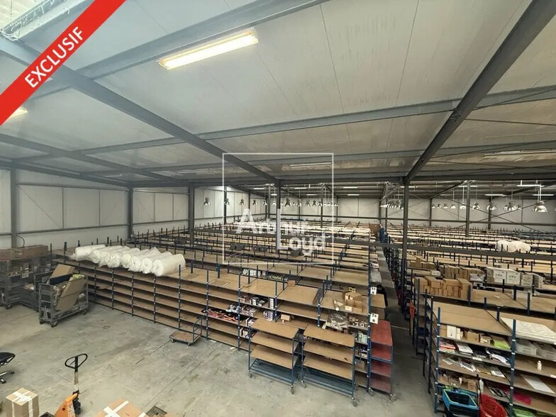 Flex in Moret-Loing-et-Orvanne for sale - Interior Photo - Image 1 of 6