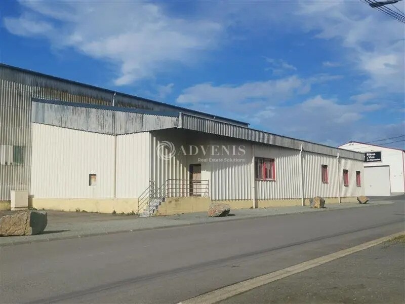 Flex in Dinard for lease Building Photo- Image 1 of 7
