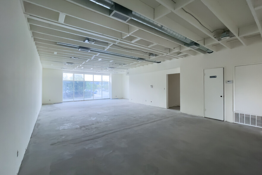 12059-12061 Jefferson Blvd, Culver City, CA for lease - Interior Photo - Image 1 of 4