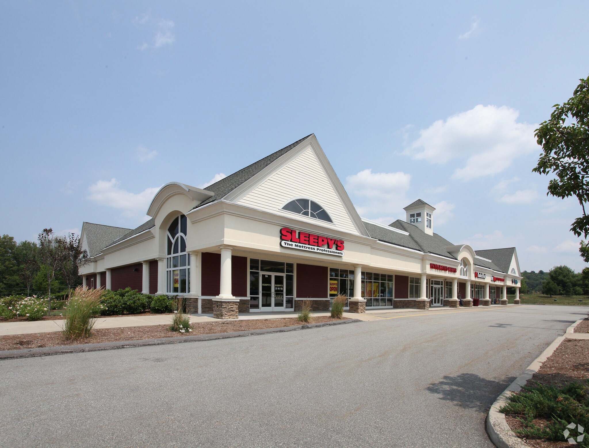 9 Fieldstone Cmn, Tolland, CT for sale Primary Photo- Image 1 of 1