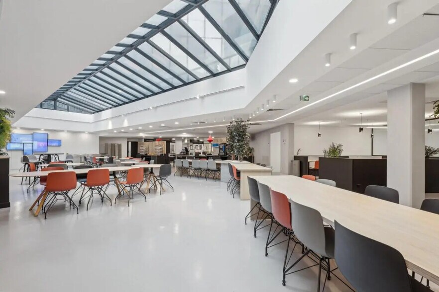 22 Quai Gallieni, Suresnes for lease - Building Photo - Image 2 of 16