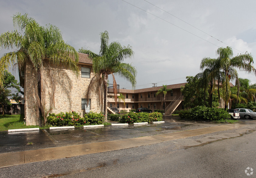 50 SE 12th St, Fort Lauderdale, FL for sale - Building Photo - Image 1 of 1