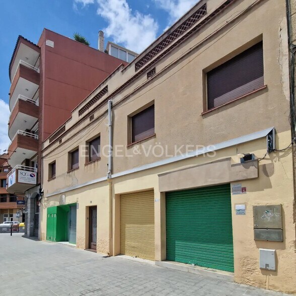 Multifamily in Viladecans, Barcelona for sale - Building Photo - Image 1 of 3