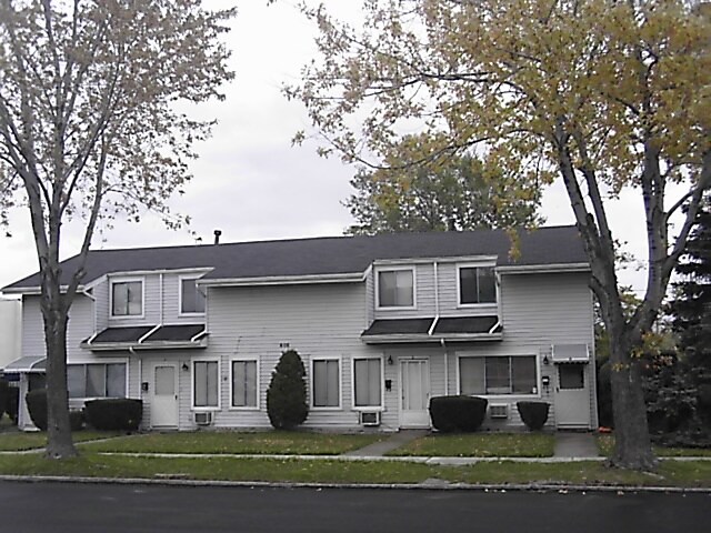 605 61st St, Niagara Falls, NY for sale - Primary Photo - Image 1 of 1