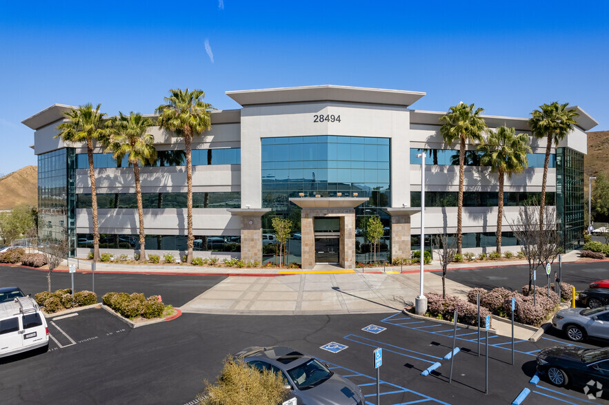 28494 Westinghouse Pl, Valencia, CA for lease - Building Photo - Image 1 of 21