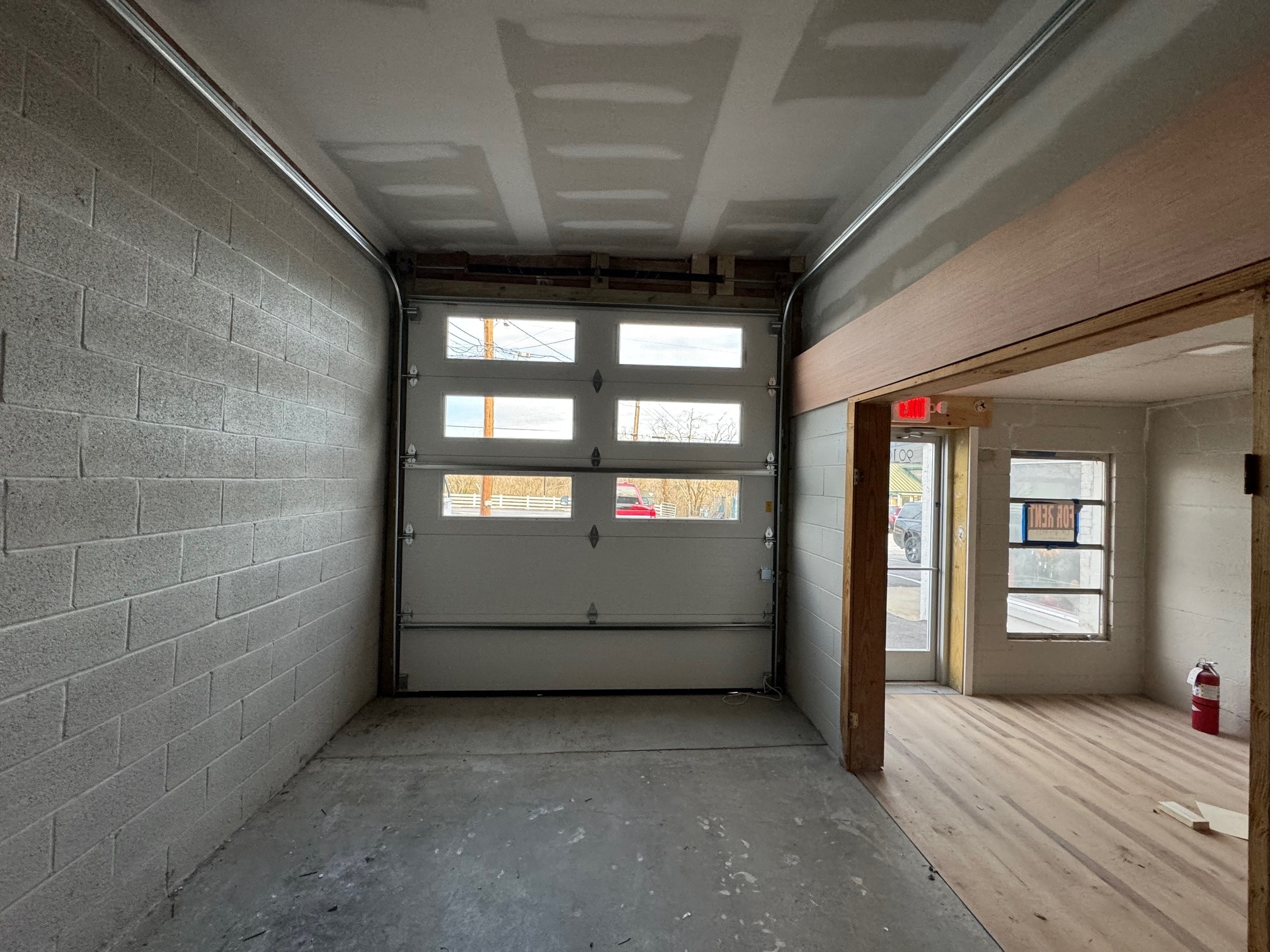 901 Riverside Dr, Columbia, TN for lease Interior Photo- Image 1 of 6