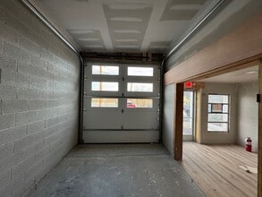 901 Riverside Dr, Columbia, TN for lease Interior Photo- Image 1 of 6