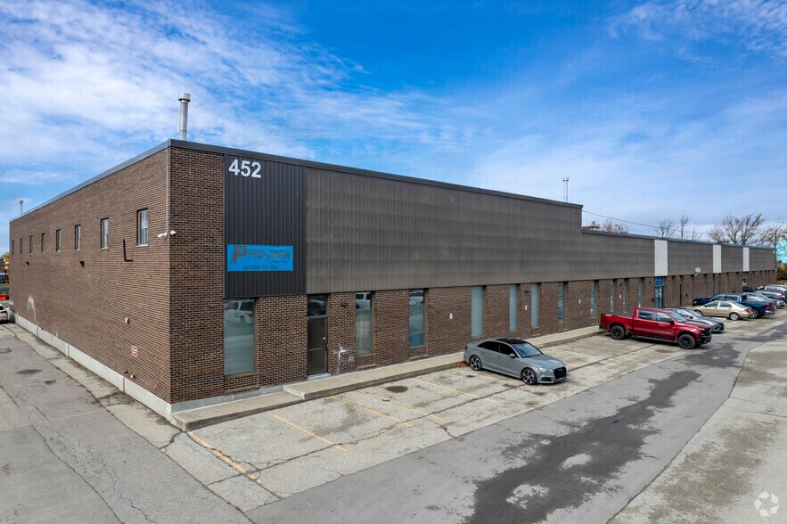 452 Bowes Rd, Concord, ON for sale - Primary Photo - Image 1 of 1