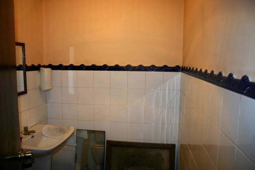 Retail in Ontinyent for lease - Building Photo - Image 3 of 3