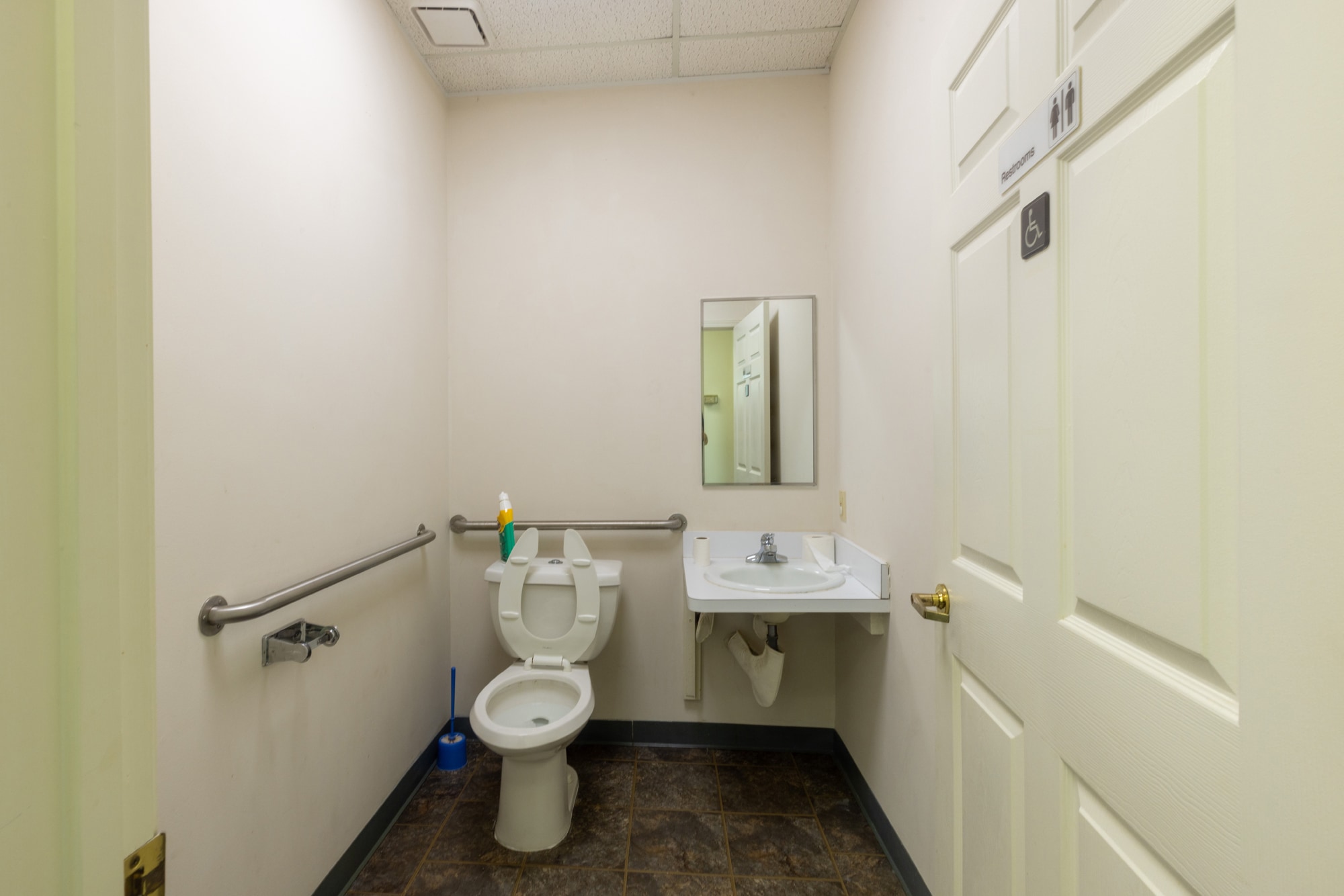 Suite J Interior Photo 9