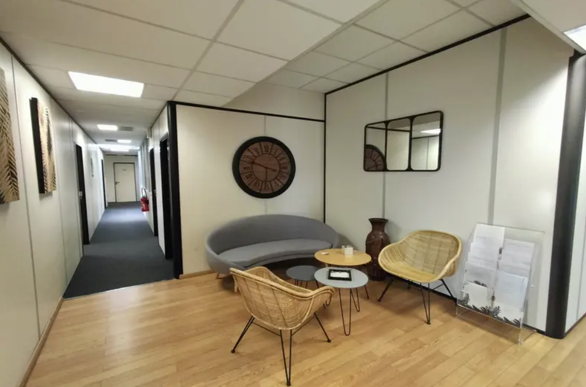 Office in Montpellier for lease Interior Photo- Image 1 of 8
