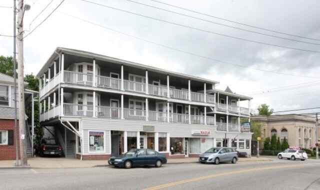 1-7 E Main St, Jewett City, CT for lease - Building Photo - Image 2 of 14