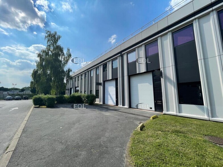 Flex in Lognes for lease - Building Photo - Image 1 of 8