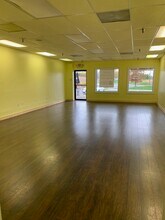 645 Poquonock Ave, Windsor, CT for lease Interior Photo- Image 2 of 4