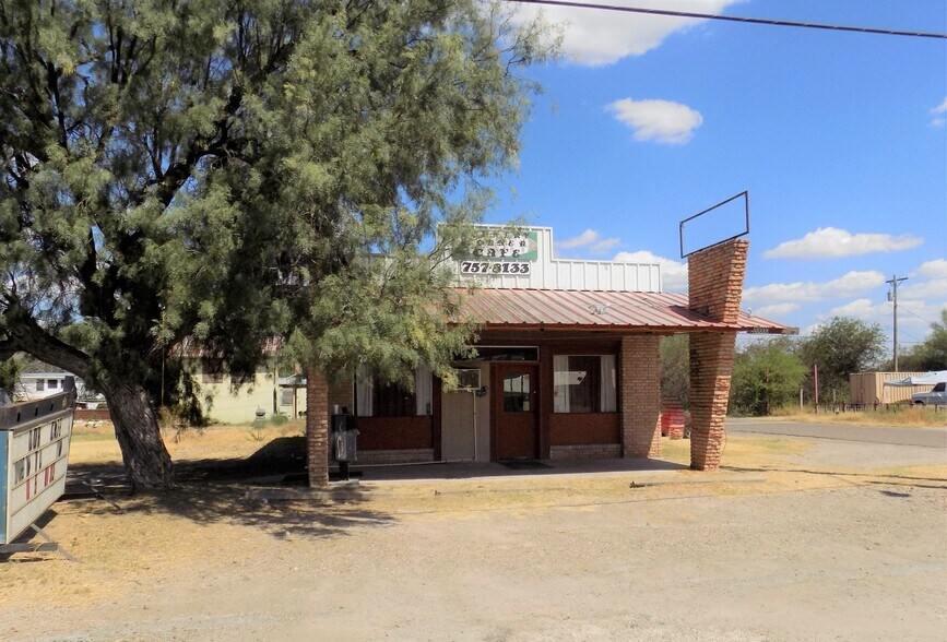 2000 US 277, Quemado, TX 78877