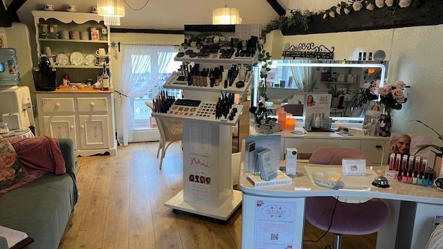 67-67b High St, Alcester for lease - Interior Photo - Image 2 of 4