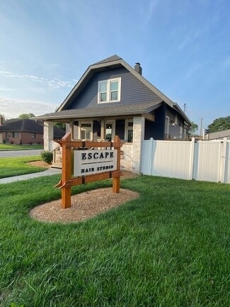 More details for 435 E Main St, Brownsburg, IN - Office for Sale