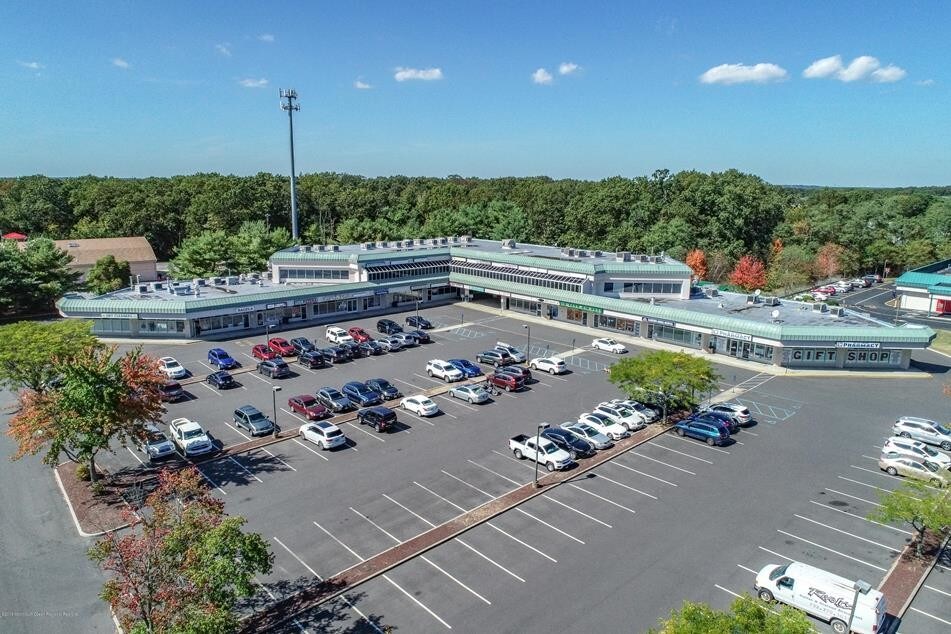 270 Ramtown Greenville Rd, Howell, NJ 07731